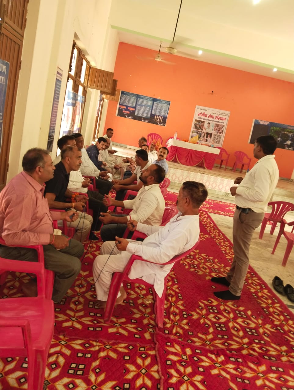 web.whatsapp (76) web.whatsapp (76)